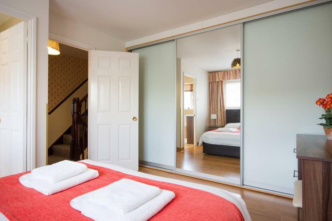 Spacious House, Sleeps 7 people Reading Exterior foto