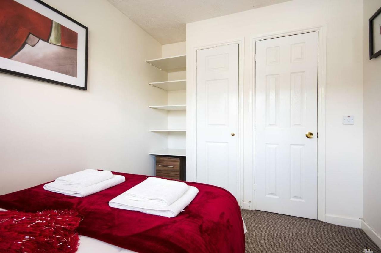 Spacious House, Sleeps 7 people Reading Exterior foto